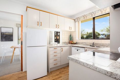 Photo of property in 2/6 Nikau Grove, Woburn, Lower Hutt, 5010