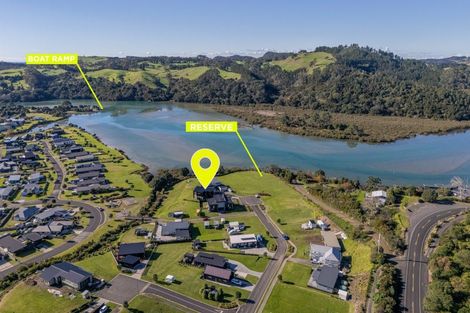 Photo of property in 17 Fred Harsant Drive, Cooks Beach, 3591