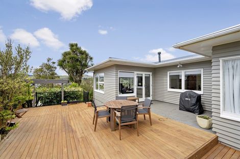 Photo of property in 6 Clifford Road, Johnsonville, Wellington, 6037
