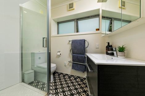 Photo of property in 33 Penzance Road, Mairangi Bay, Auckland, 0630
