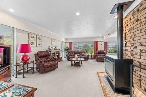 Photo of property in 1 Ngahere Street, Inglewood, 4330