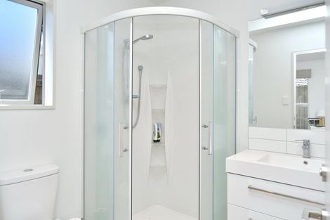 Photo of property in 1 Glenbarr Lane, Broomfield, Christchurch, 8042