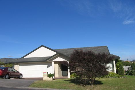 Photo of property in 3 Isaac Place, East Tamaki Heights, Auckland, 2016