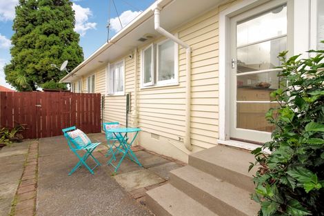 Photo of property in 4/107 Portage Road, New Lynn, Auckland, 0600