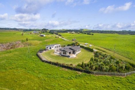 Photo of property in 413a Baylys Coast Road, Dargaville, 0377
