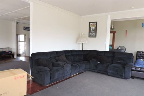Photo of property in 13 Edwards Avenue, Henderson, Auckland, 0610