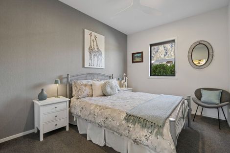 Photo of property in 60 Cunninghams Drive, Jacks Point, Queenstown, 9371