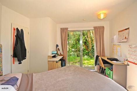 Photo of property in 126 Creswick Terrace, Northland, Wellington, 6012