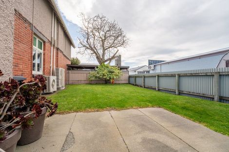 Photo of property in 334 Oriental Parade, Oriental Bay, Wellington, 6011