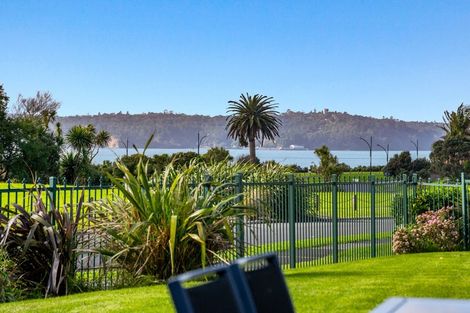 Photo of property in 2 Piriti Drive, Te Atatu Peninsula, Auckland, 0610