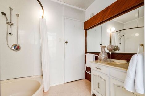 Photo of property in 24 Tawa Crescent, Manurewa, Auckland, 2102