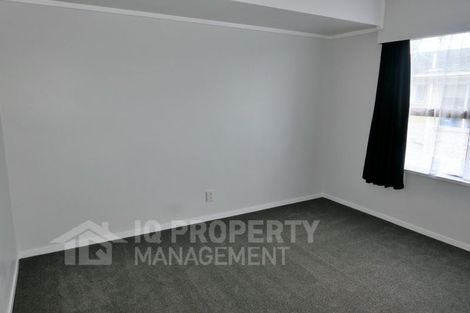 Photo of property in 2/77 Prince Regent Drive, Half Moon Bay, Auckland, 2012