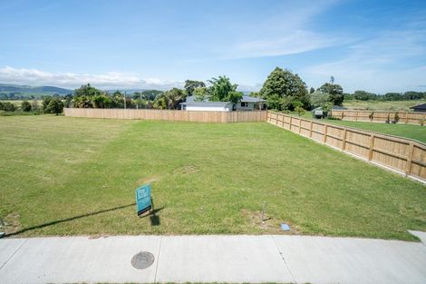 Photo of property in 10 Magnolia Lane, Kelvin Grove, Palmerston North, 4414