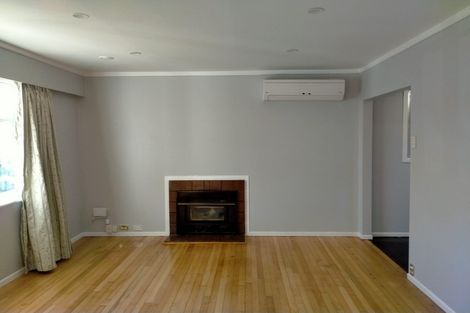 Photo of property in 18 Sarona Avenue, Glen Eden, Auckland, 0602