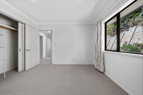 Photo of property in 4 Frederick Place, Whalers Gate, New Plymouth, 4310