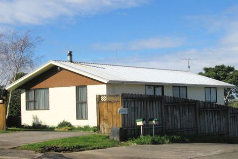 Photo of property in 12 Moxham Grove, Massey, Auckland, 0614