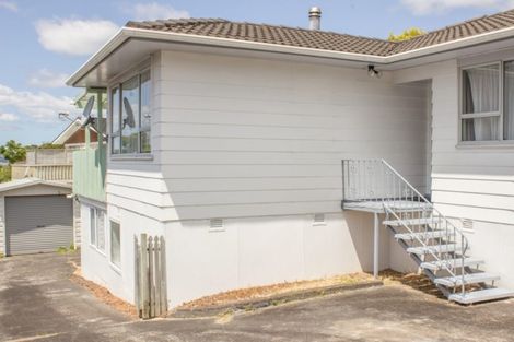 Photo of property in 27 Pipitea Place, Massey, Auckland, 0614