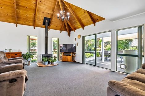Photo of property in 11 Ohiwa Parade, Ohope, 3121