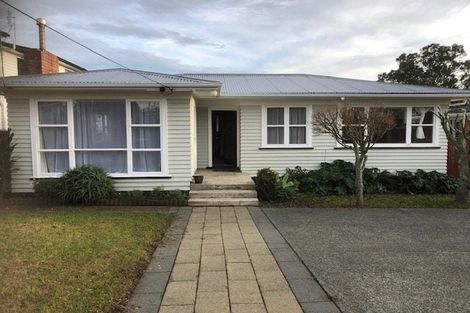 Photo of property in 15 Dakota Avenue, Beach Haven, Auckland, 0626