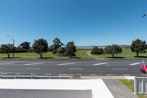 Photo of property in 406a Te Atatu Road, Te Atatu Peninsula, Auckland, 0610
