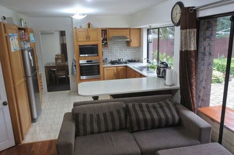 Photo of property in 1/10 Grove Road, Papakura, 2110