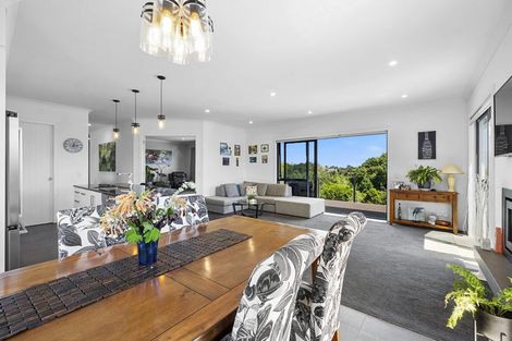 Photo of property in 438 Mangorei Road, Highlands Park, New Plymouth, 4312