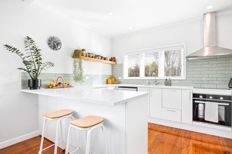 Photo of property in 41 Parker Avenue, New Lynn, Auckland, 0600