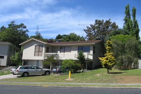 Photo of property in 99 Oaktree Avenue, Browns Bay, Auckland, 0630