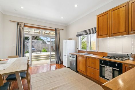 Photo of property in 3 Ninian Street, Highbury, Wellington, 6012