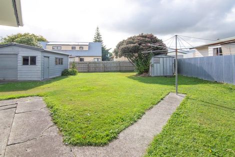 Photo of property in 19 Bendigo Street, Cloverlea, Palmerston North, 4412