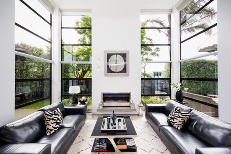 Photo of property in 297 Fitzherbert Avenue, West End, Palmerston North, 4410