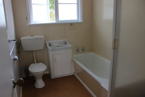 Photo of property in 614f1- Fergusson Drive, Trentham, Upper Hutt, 5018