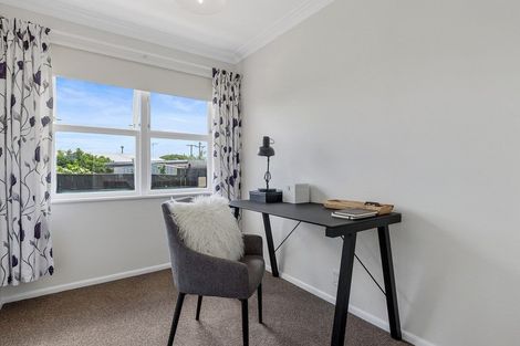 Photo of property in 6 Sundown Crescent, Melville, Hamilton, 3206