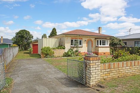 Photo of property in 82 George Street, Tuakau, 2121