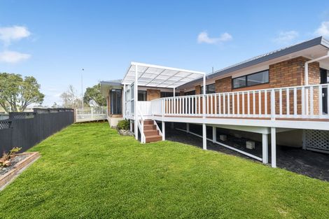 Photo of property in 14 Rhinevale Close, Henderson, Auckland, 0612
