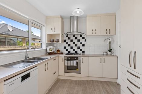 Photo of property in 32 Carruthers Street, Ilam, Christchurch, 8041