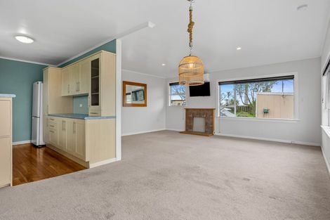 Photo of property in 1/57 Deep Creek Road, Waiake, Auckland, 0630