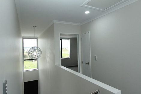 Photo of property in 5 Karokaro Road, Takanini, 2112