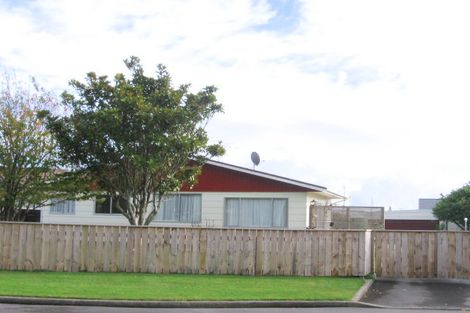 Photo of property in 6 Lesley Grove, Waikanae, 5036