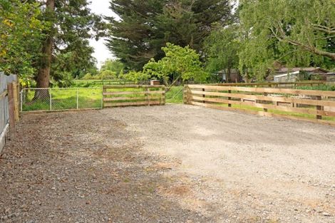 Photo of property in 857 Makerua Road, Tokomaru, Palmerston North, 4474