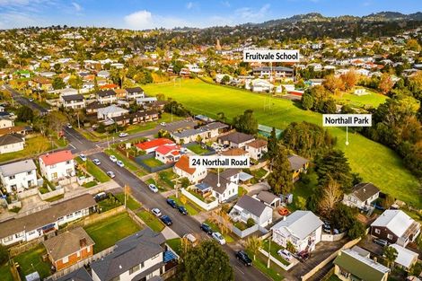Photo of property in 24 Northall Road, New Lynn, Auckland, 0600