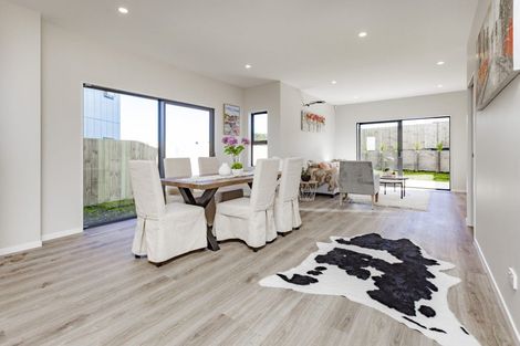 Photo of property in 10a Kotahitanga Street, Papakura, 2110