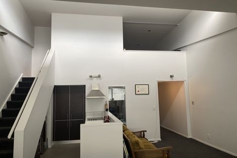 Photo of property in Las Olas De Cuba, 9/35 Torrens Terrace, Mount Cook, Wellington, 6011