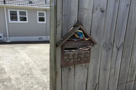 Photo of property in 3155 Great North Road, New Lynn, Auckland, 0600