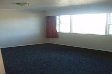 Photo of property in 12 Huntingdon Street, Northland, Wellington, 6012