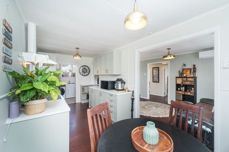 Photo of property in 16 Newbury Street, Awapuni, Palmerston North, 4412