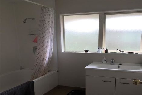 Photo of property in 12 Legacy Drive, Henderson, Auckland, 0612