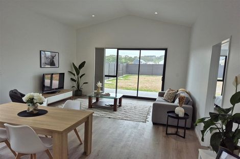 Photo of property in 4 Mataikokako Loop, Kawakawa Bay, 2585