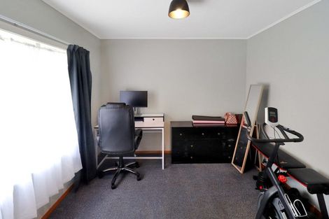 Photo of property in 15 Eldon Grove, Taita, Lower Hutt, 5019