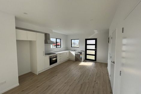 Photo of property in 1 Eileen Newey Place, Henderson, Auckland, 0612